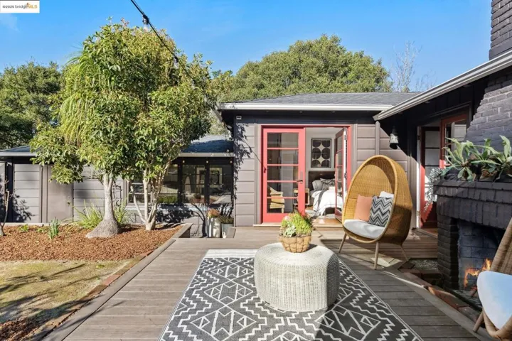5847 Nottingham Drive, Oakland, California 94611
