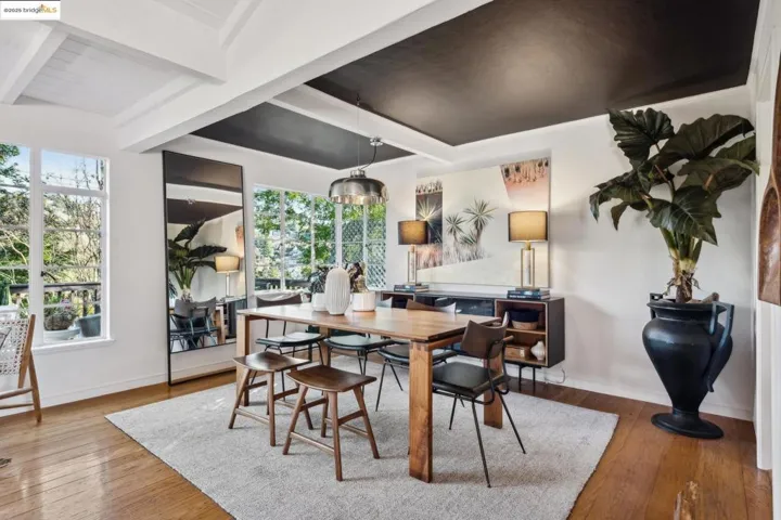 5847 Nottingham Drive, Oakland, California 94611