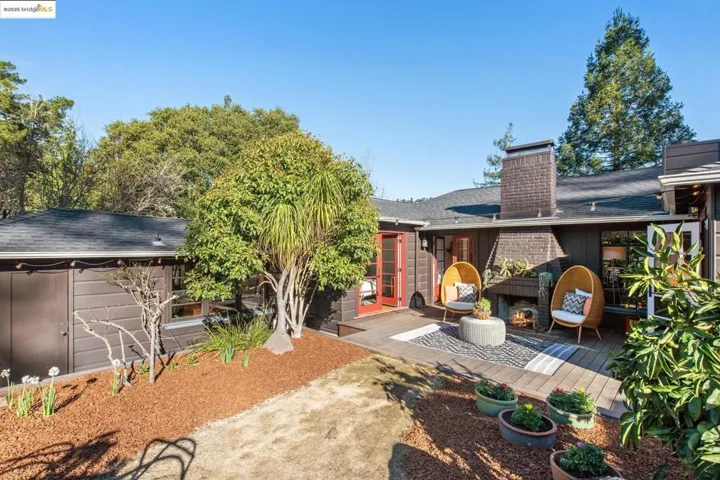 5847 Nottingham Drive, Oakland, California 94611