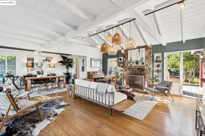5847 Nottingham Drive, Oakland, California 94611