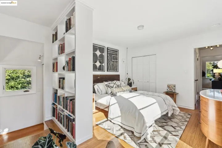 5847 Nottingham Drive, Oakland, California 94611