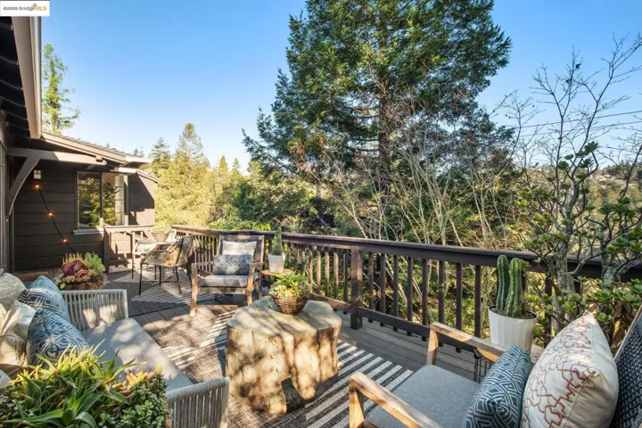 5847 Nottingham Drive, Oakland, California 94611