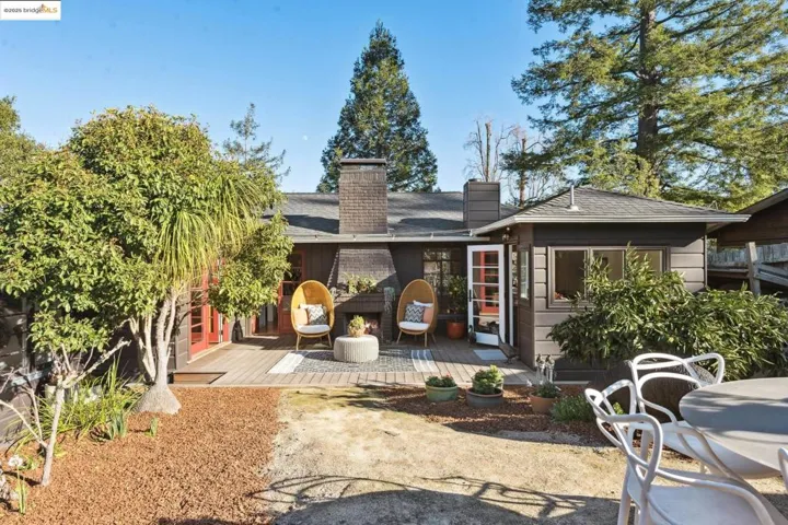 5847 Nottingham Drive, Oakland, California 94611
