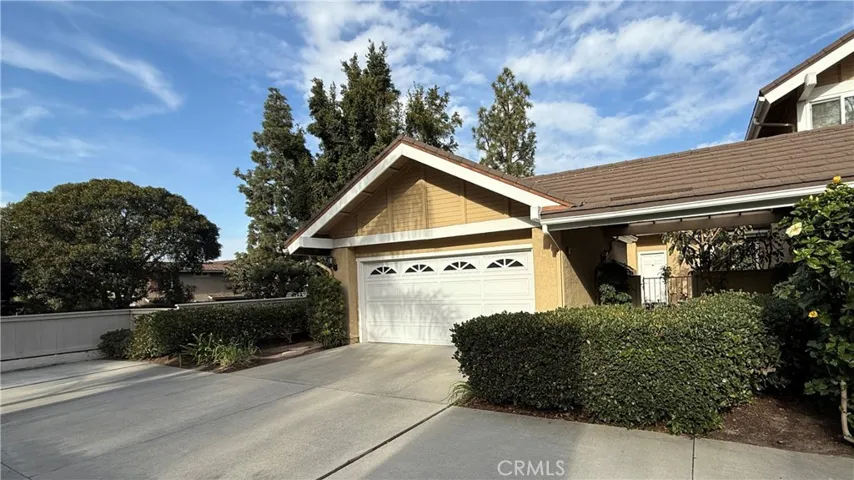 16 Oakgrove, Irvine, California 92604