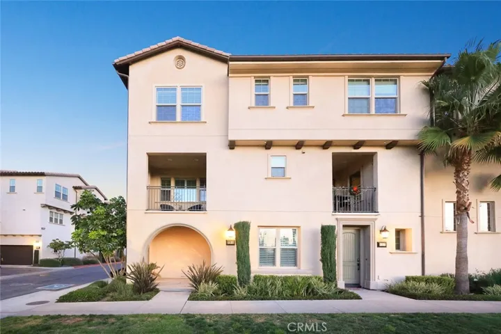 836 Iris Way A, Azusa, California 91702