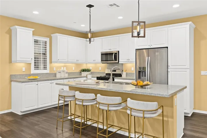836 Iris Way A, Azusa, California 91702