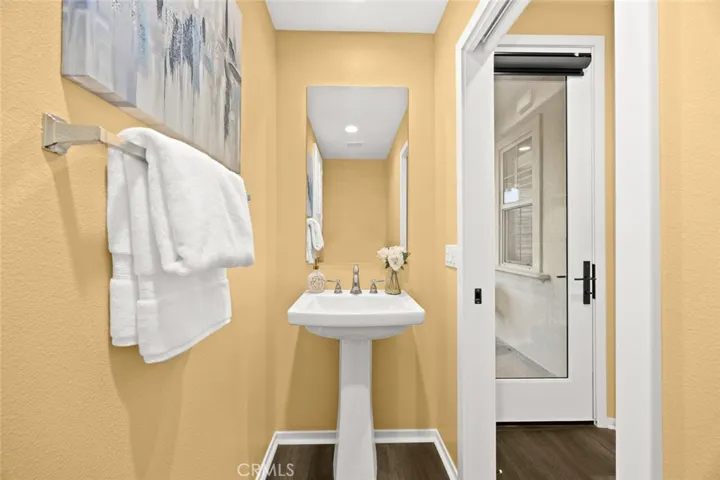 836 Iris Way A, Azusa, California 91702
