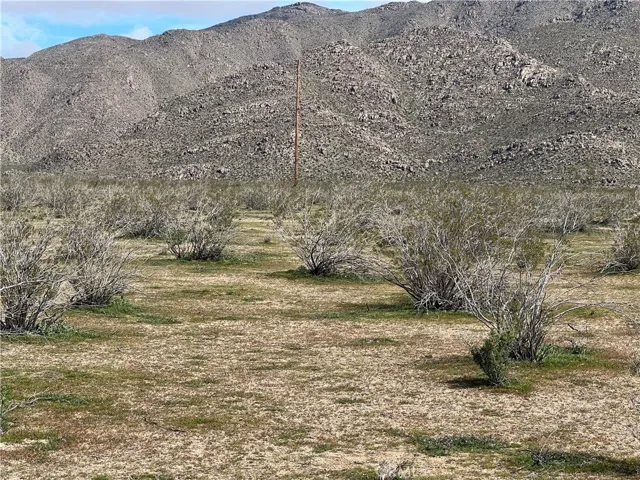 0 Del Oro Road, Apple Valley, California 92308