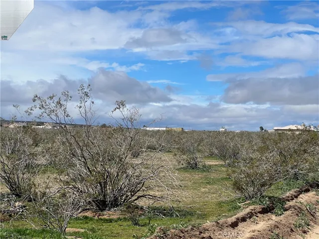 0 Del Oro Road, Apple Valley, California 92308