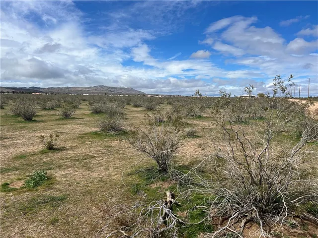 0 Del Oro Road, Apple Valley, California 92308