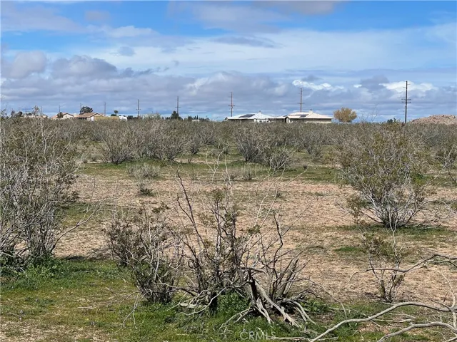 0 Del Oro Road, Apple Valley, California 92308