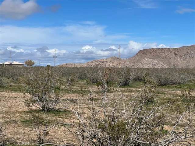 0 Del Oro Road, Apple Valley, California 92308
