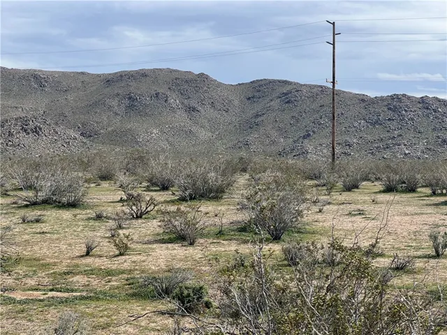 0 Del Oro Road, Apple Valley, California 92308