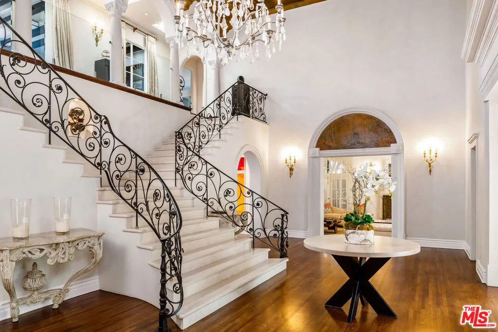 722 N Maple Drive, Beverly Hills, California 90210 home-pic-34