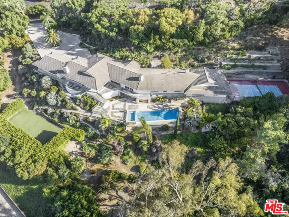 2 Pine Tree Lane, Rolling Hills, California 90274 home-pic-2