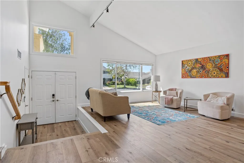 3861 Fenley Drive, Los Alamitos, California 90720, 4 Bedrooms Bedrooms, ,3 BathroomsBathrooms,Residential Lease,For Rent,Fenley,OC25006613