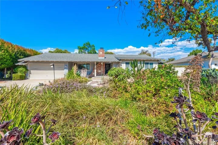 855 W 10th Street, Claremont, California 91711
