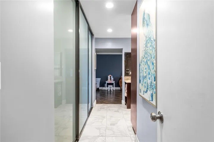 Entry to Primary Suite