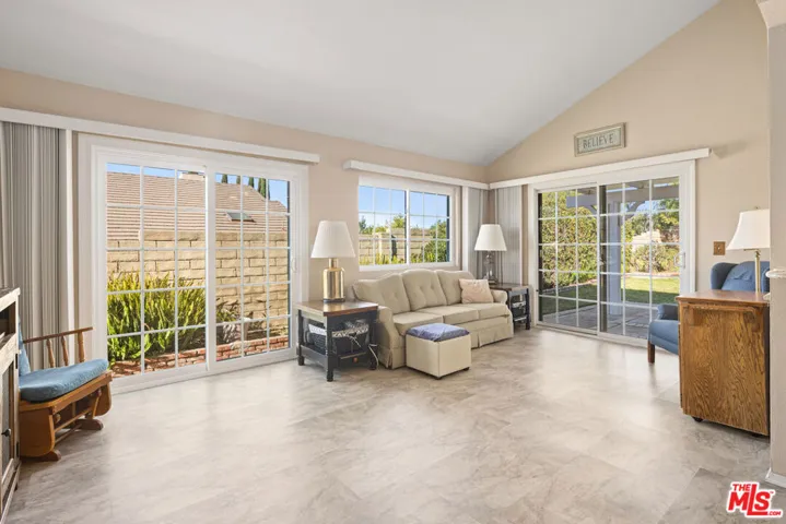5531 Barnard Street, Simi Valley, California 93063