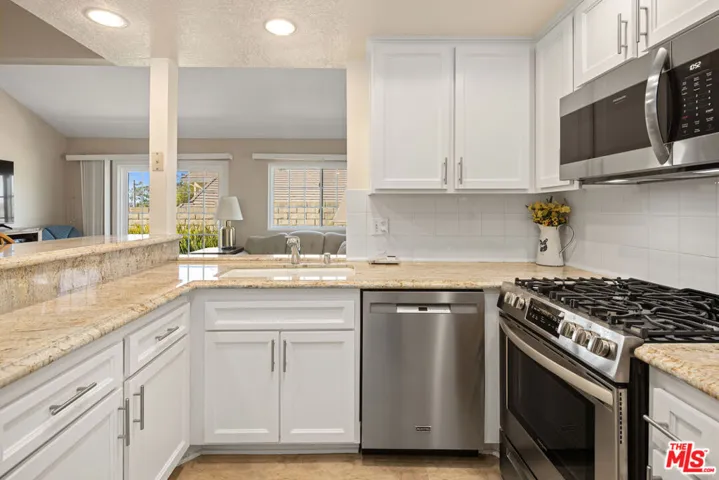 5531 Barnard Street, Simi Valley, California 93063