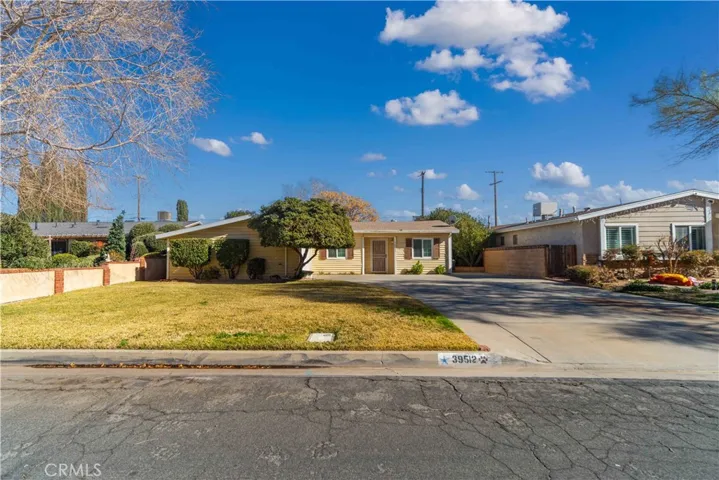 39512 12th Street W, Palmdale, California 93551