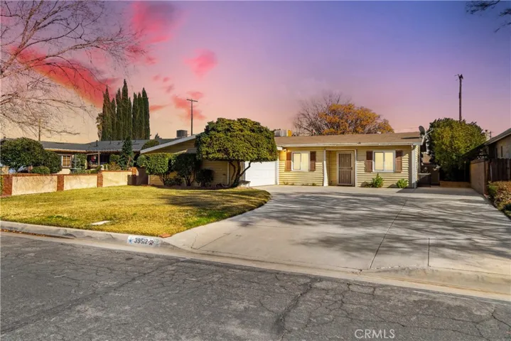 39512 12th Street W, Palmdale, California 93551