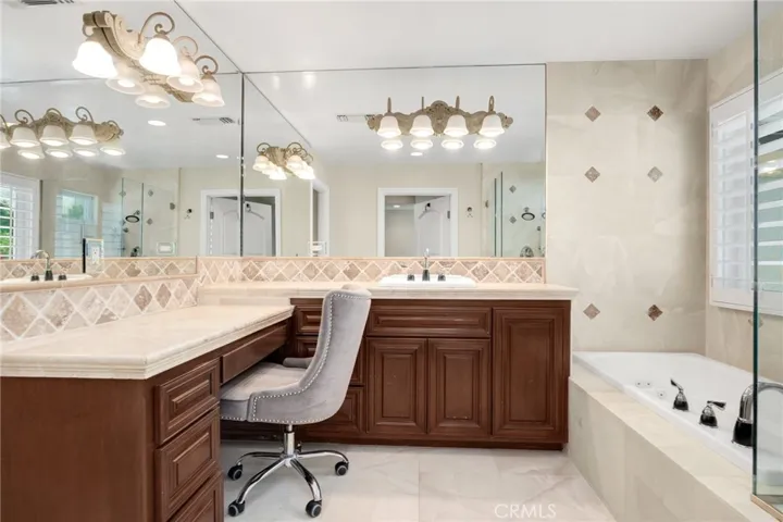 Third En Suite Bedroom's Bath