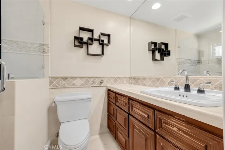 Fourth En Suite Bedroom's Bath