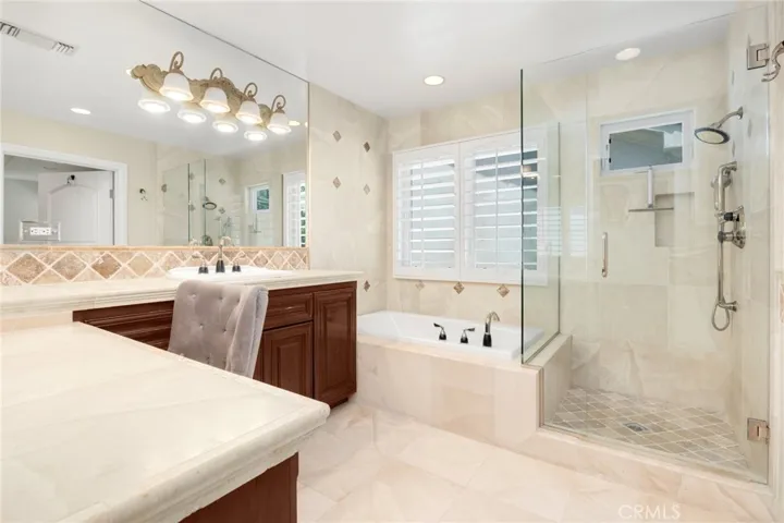Third En Suite Bedroom's Bath