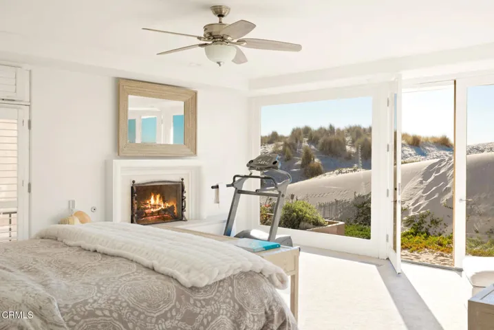 Mandalay Shores Home_Primary Bedroom 1_4