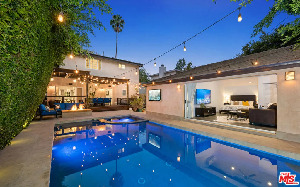 711 Huntley Drive, West Hollywood, California 90069, 5 Bedrooms Bedrooms, ,5 BathroomsBathrooms,Residential Lease,For Rent,Huntley,25480183