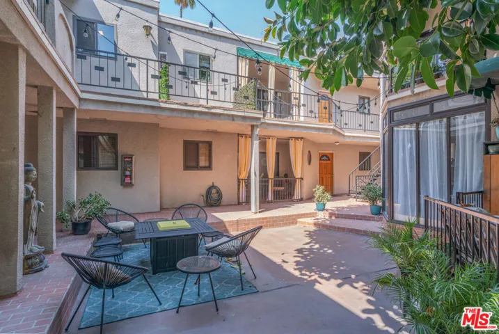 4544 Colbath Avenue, Sherman Oaks, California 91423