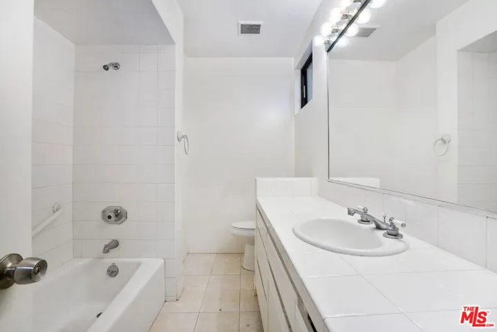 4544 Colbath Avenue, Sherman Oaks, California 91423