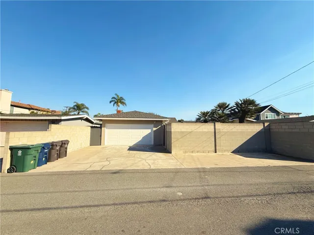 1837 Pine Street, Huntington Beach, California 92648