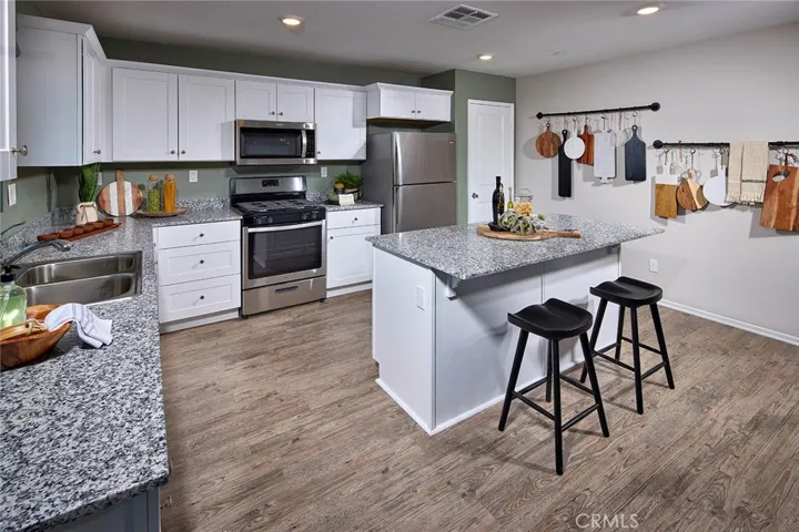 1332 Memorial Avenue, Hemet, California 92543