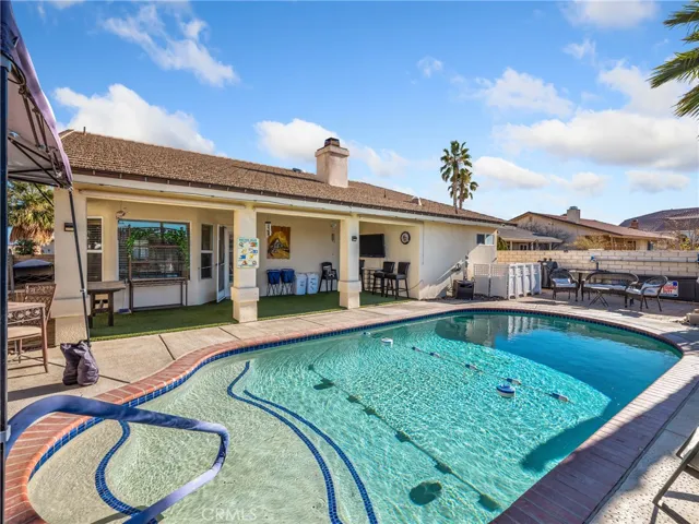 18240 Deauville Drive, Victorville, California 92395