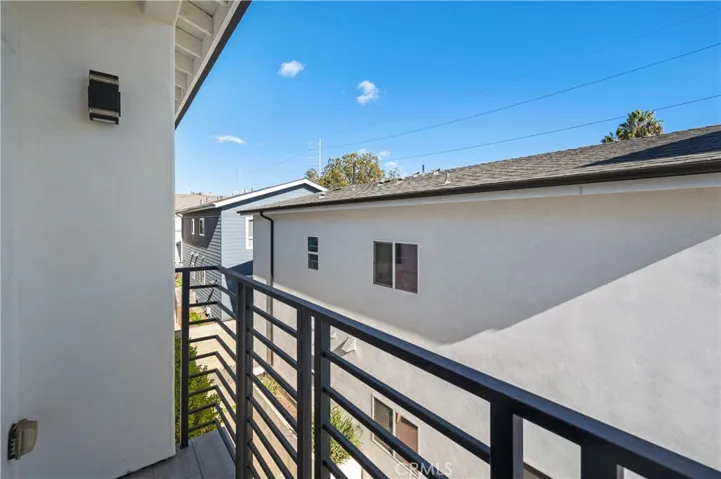 7127 S La Cienega Boulevard, Los Angeles, California 90045