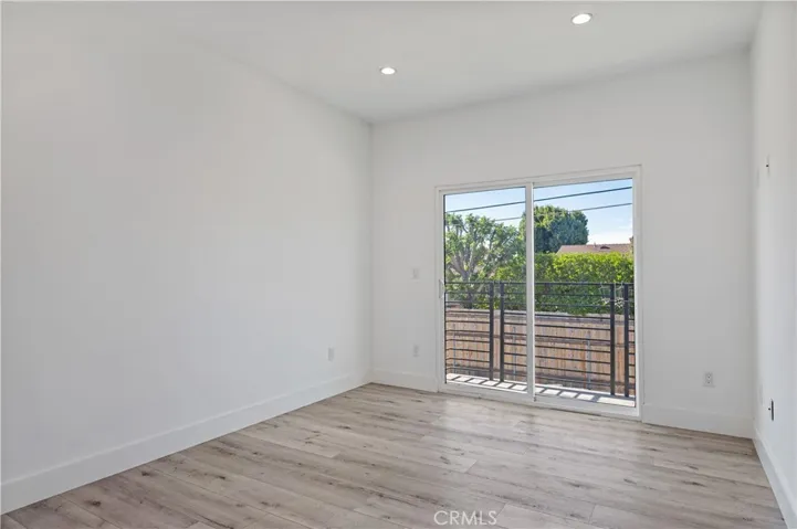 7127 S La Cienega Boulevard, Los Angeles, California 90045