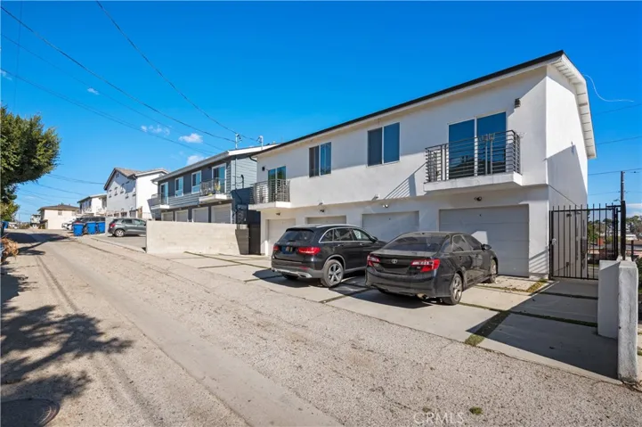 7127 S La Cienega Boulevard, Los Angeles, California 90045