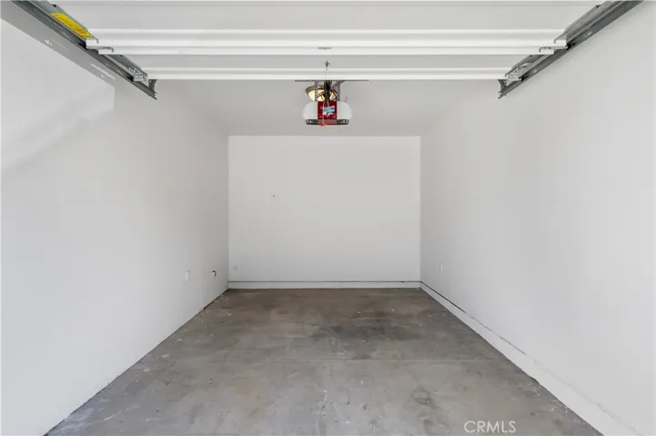 7127 S La Cienega Boulevard, Los Angeles, California 90045