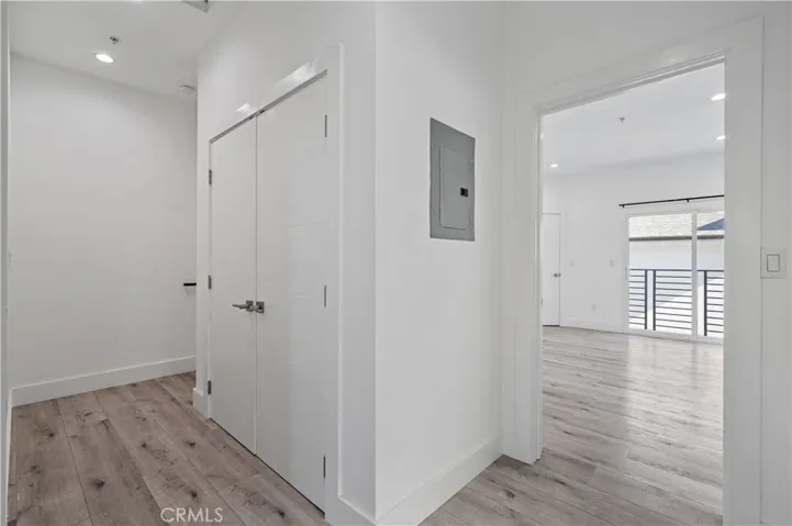7127 S La Cienega Boulevard, Los Angeles, California 90045