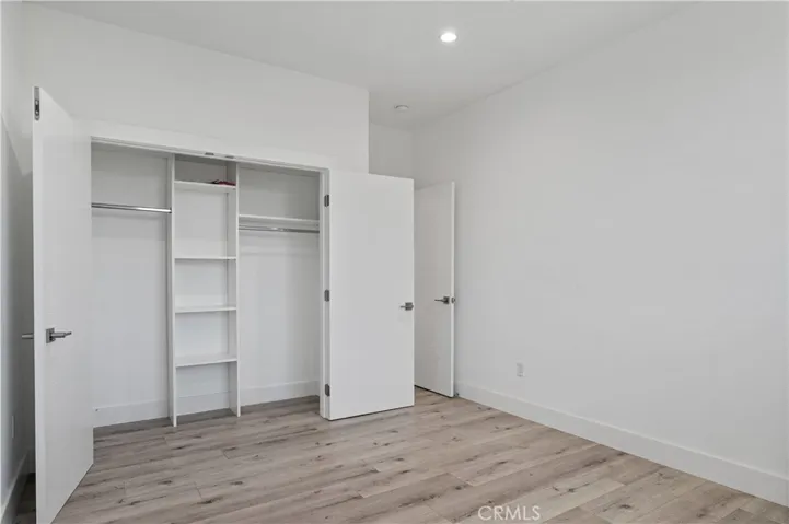7127 S La Cienega Boulevard, Los Angeles, California 90045
