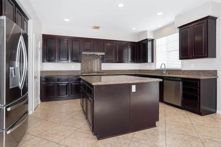 1426 Folson Circle, Corona, California 92882