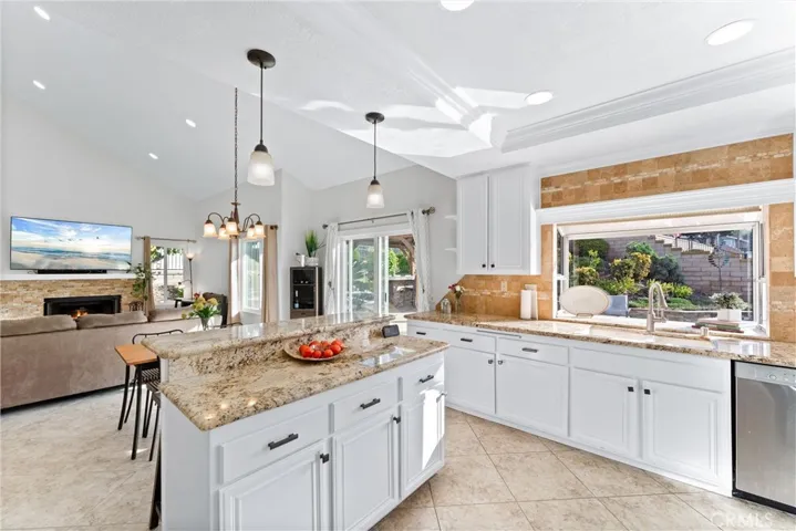 24546 Alta Loma Court, Laguna Hills, California 92653