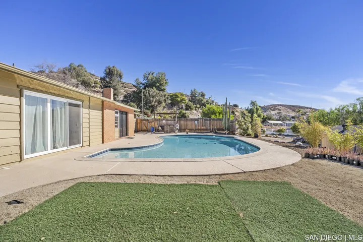 13226 Mapleview St, Lakeside, California 92040