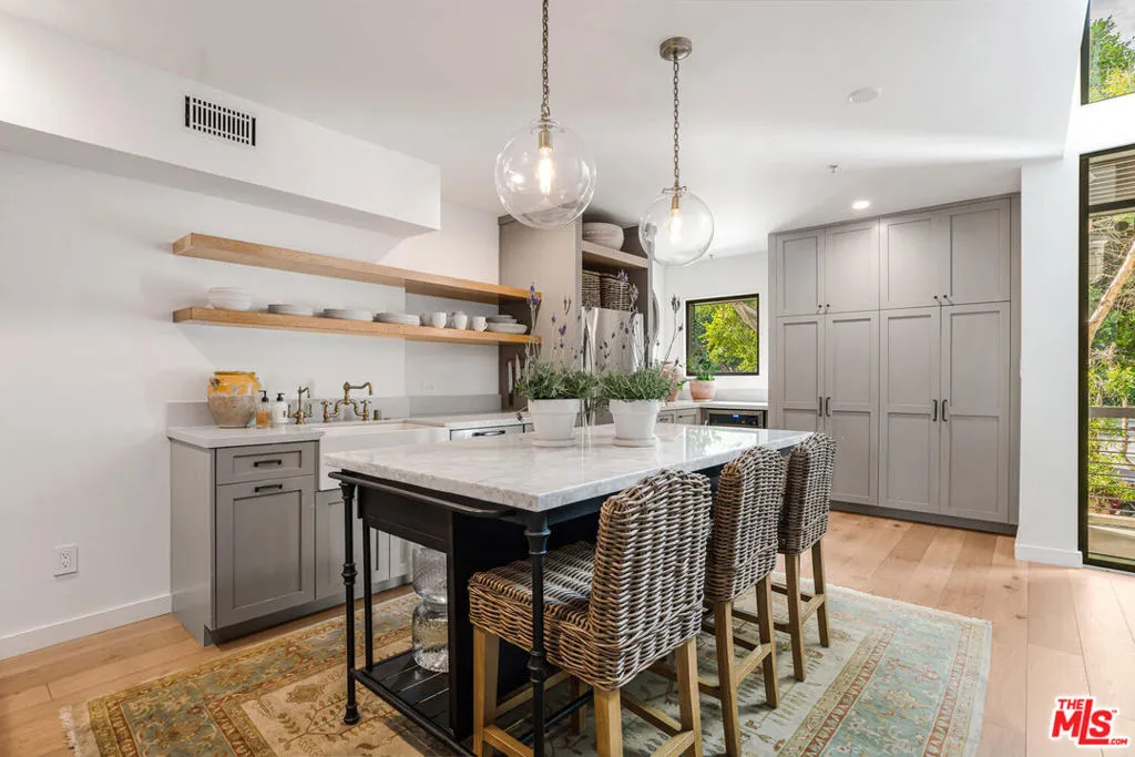 700 Main Street 11, Venice, California 90291 home-pic-6