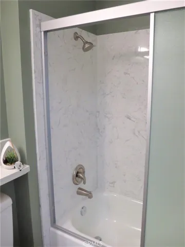 Shower/bath