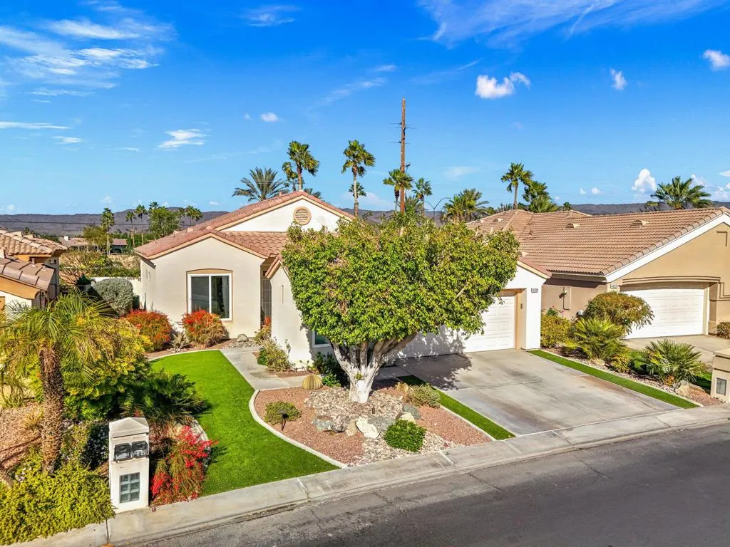 44018 Royal Troon Drive, Indio, California 92201 home-pic-30