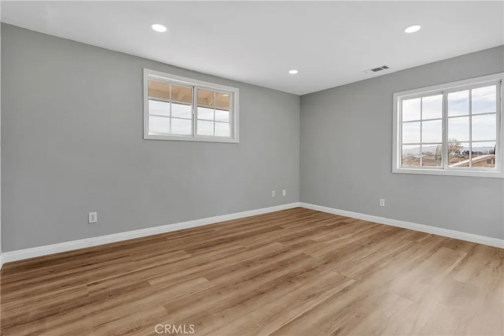 12802 Rain Shadow Road, Victorville, California 92395 home-pic-17