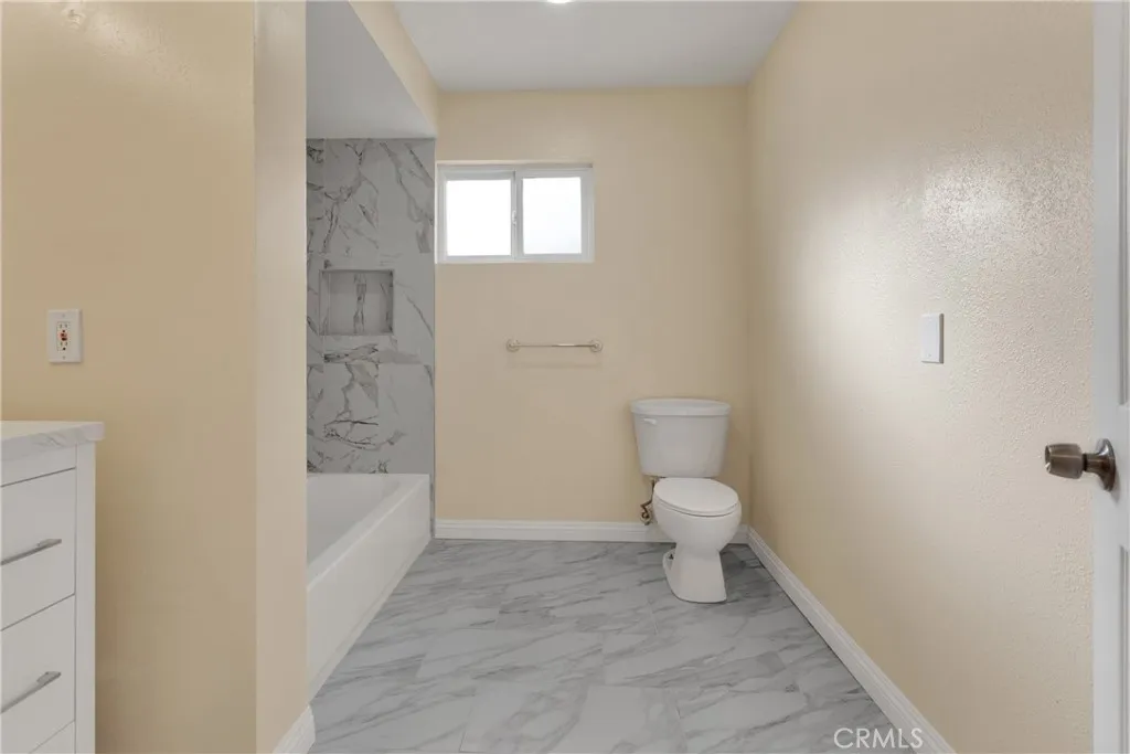 12802 Rain Shadow Road, Victorville, California 92395 home-pic-20